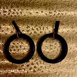 Black small hoop earrings